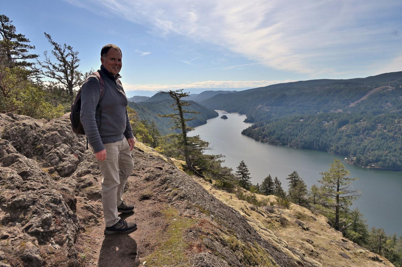 Jim on the bluff enjoying the views of Saanich Inlet4