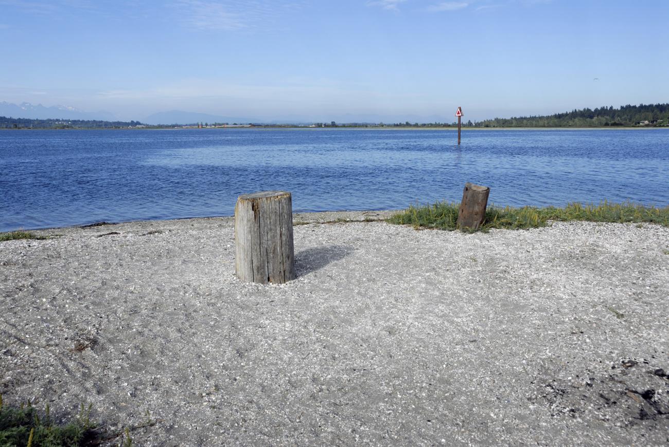 A small post at the end of the spit