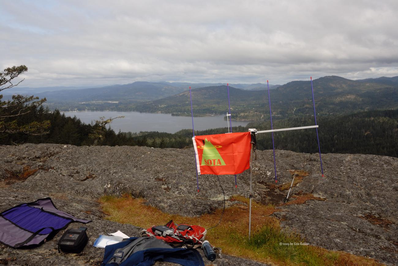 My SOTA setup on top of Mount Matheson