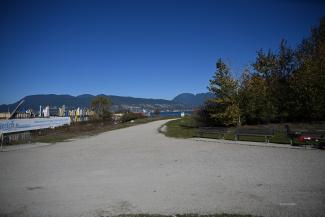 A view towards the Northshore from the  middle of the park