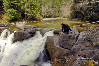 Geoff getting a feel of the power of the water